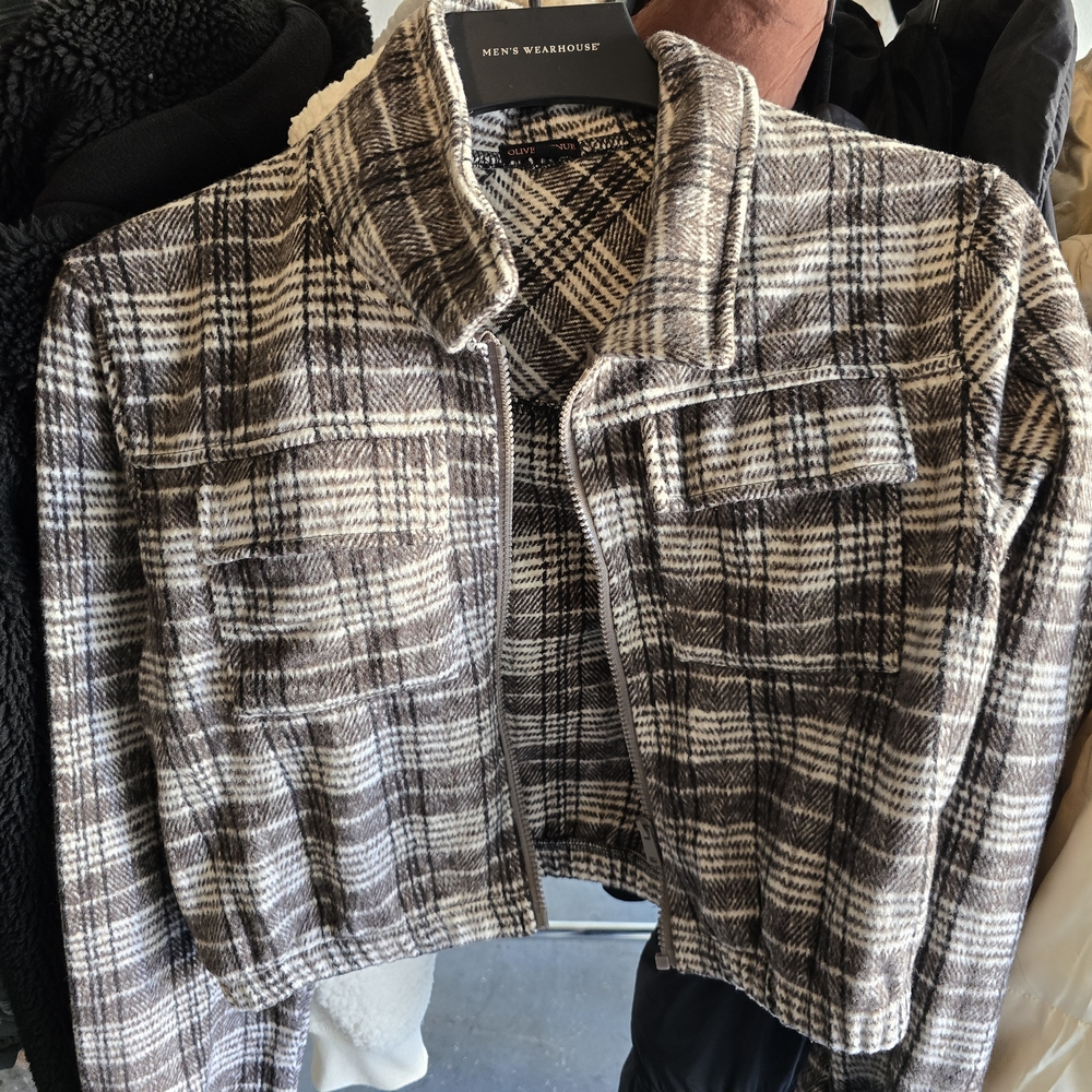 Chic Plaid Teddy Jacket in Black and Brown